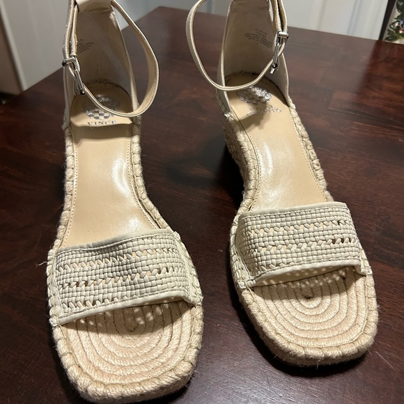 NWT Vince 
Camuto Jellisa
Cream/beige Espadrille
Wedge Platform Sandals 12W - Picture 5 of 9